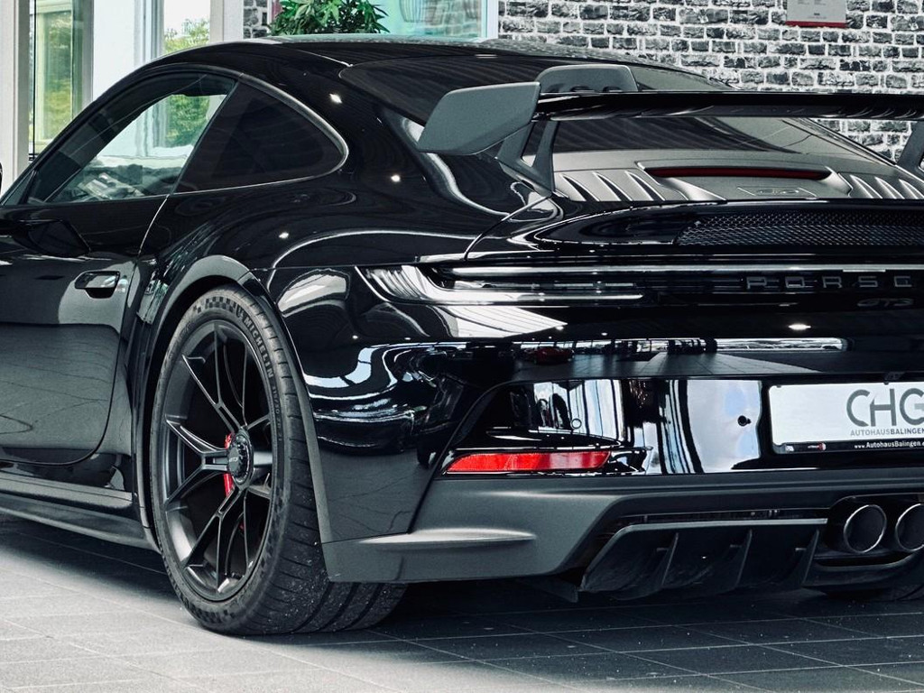 Porsche 992