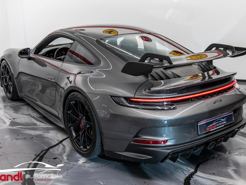 Porsche 992