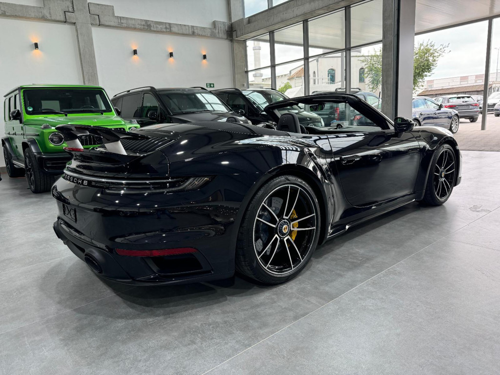 Porsche 992