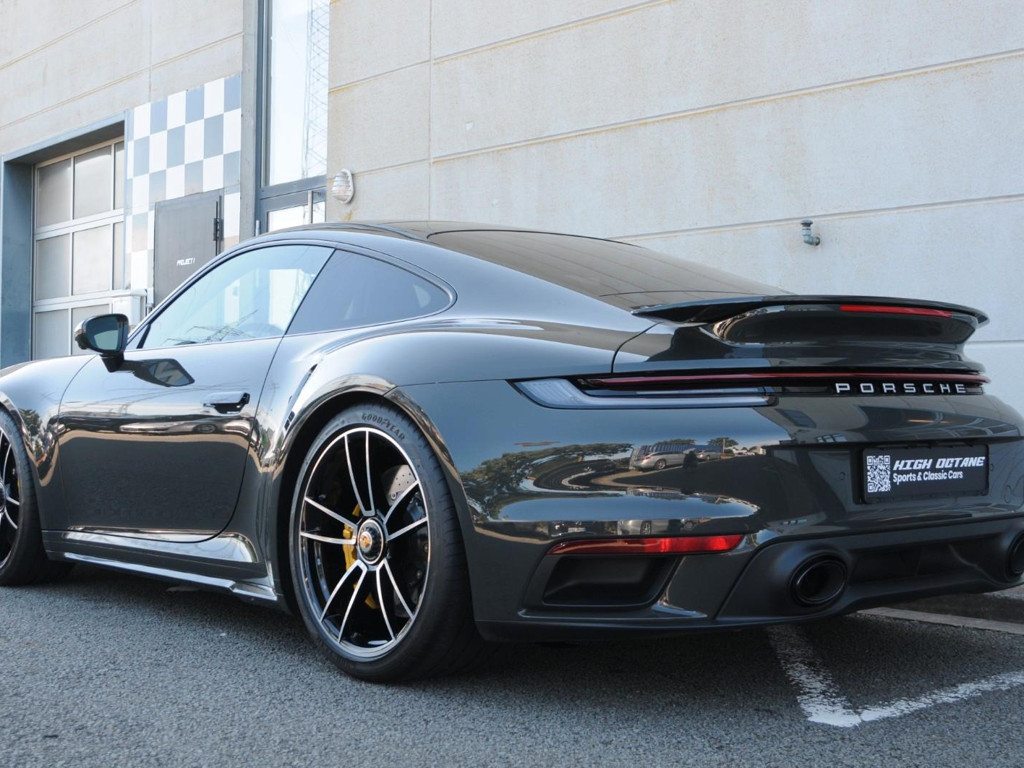 Porsche 992