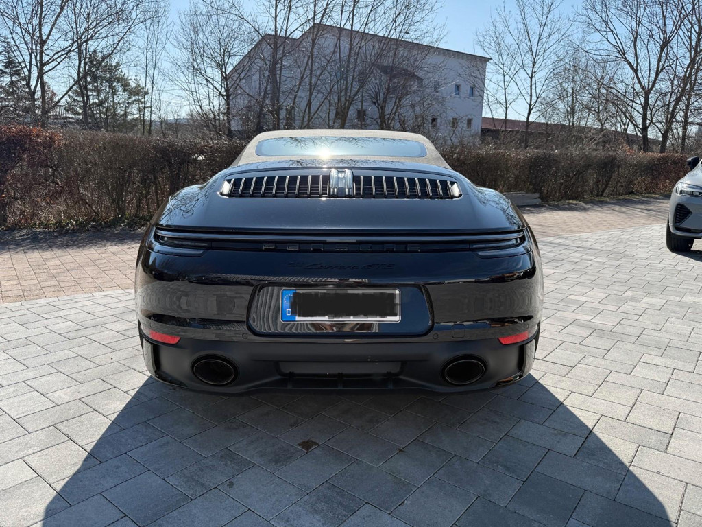 Porsche 992