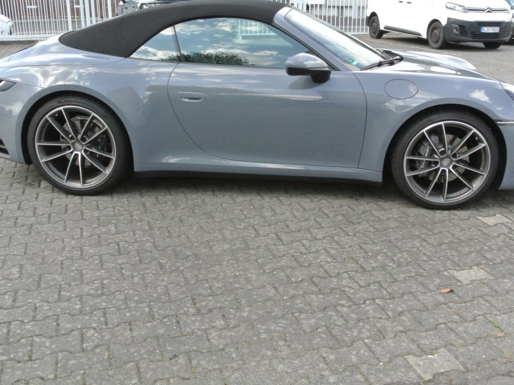 Porsche 992