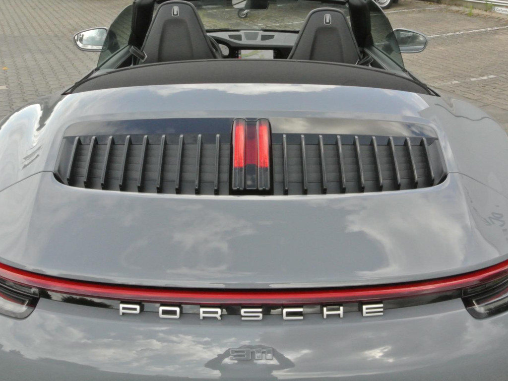 Porsche 992