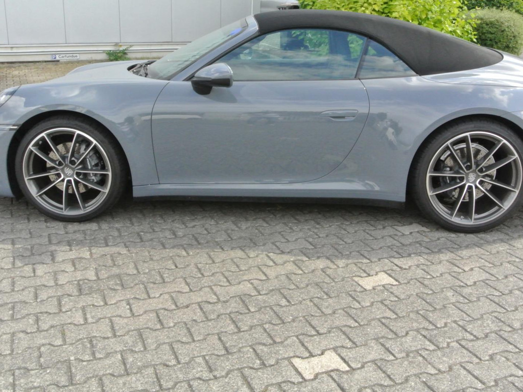 Porsche 992