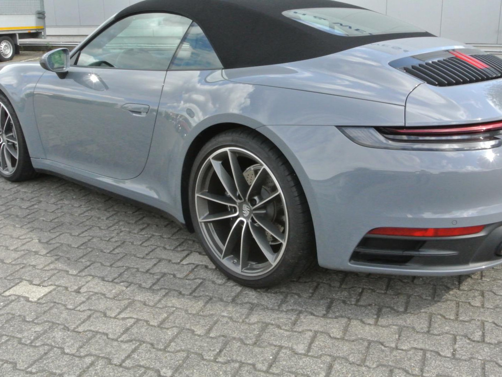 Porsche 992
