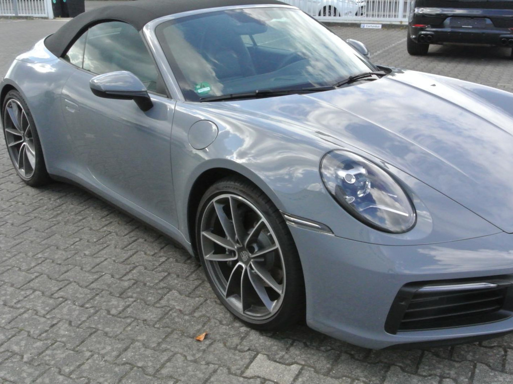 Porsche 992