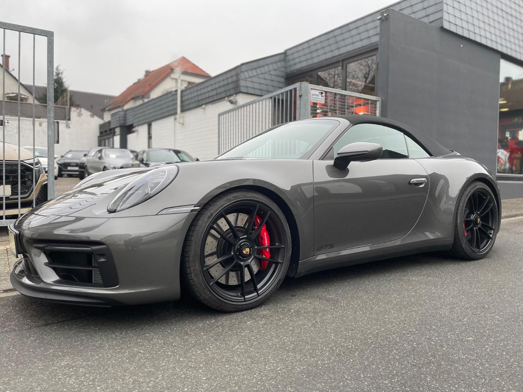 Porsche 992