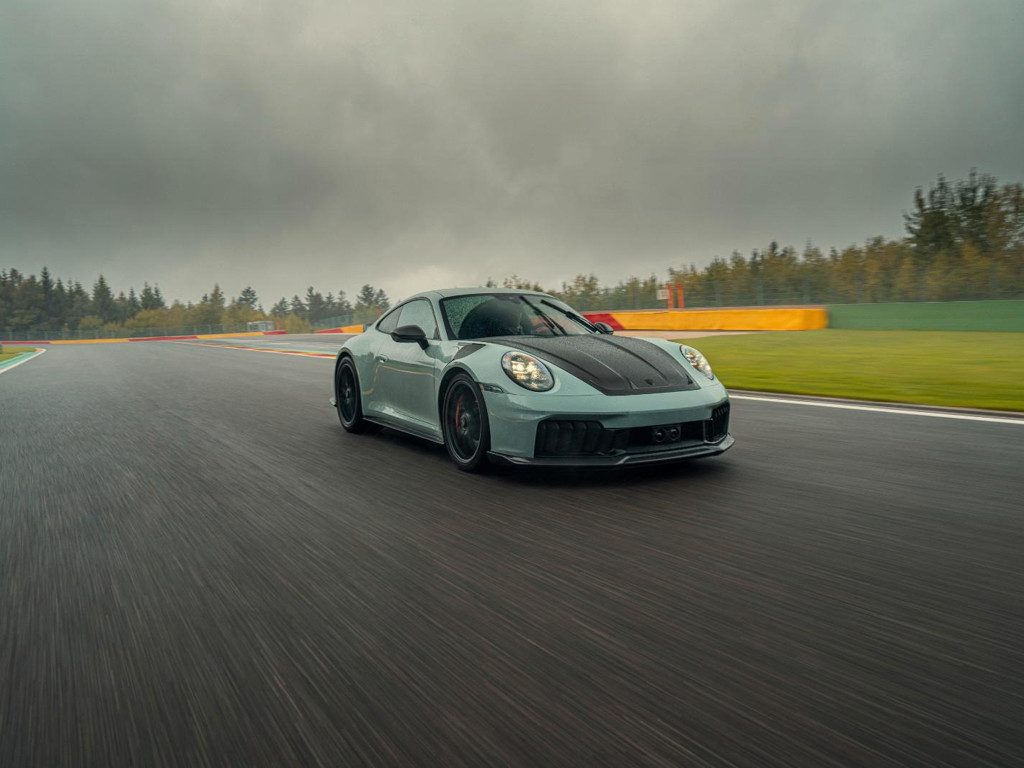 Porsche 992