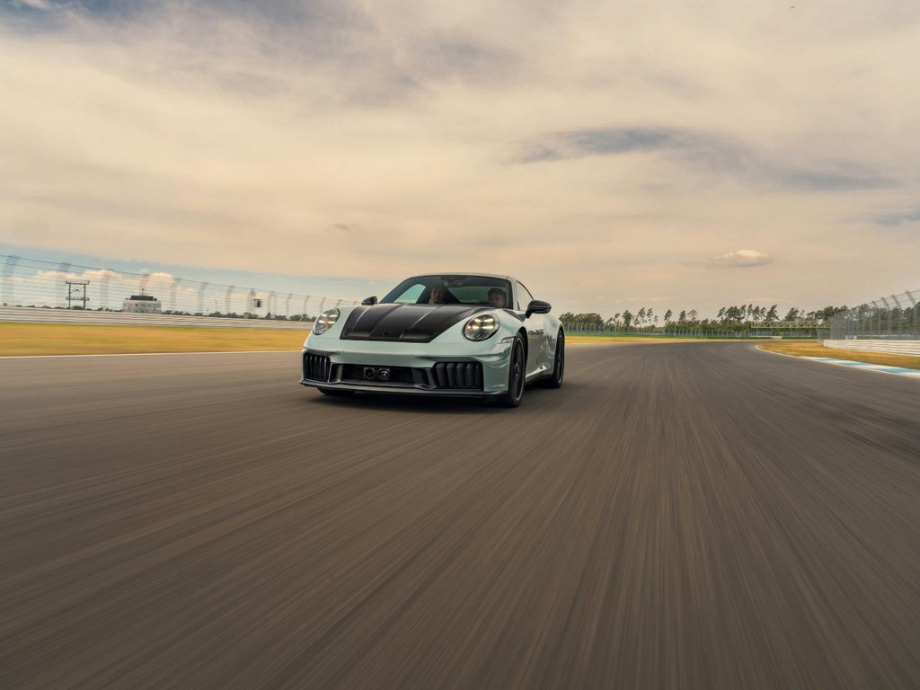 Porsche 992