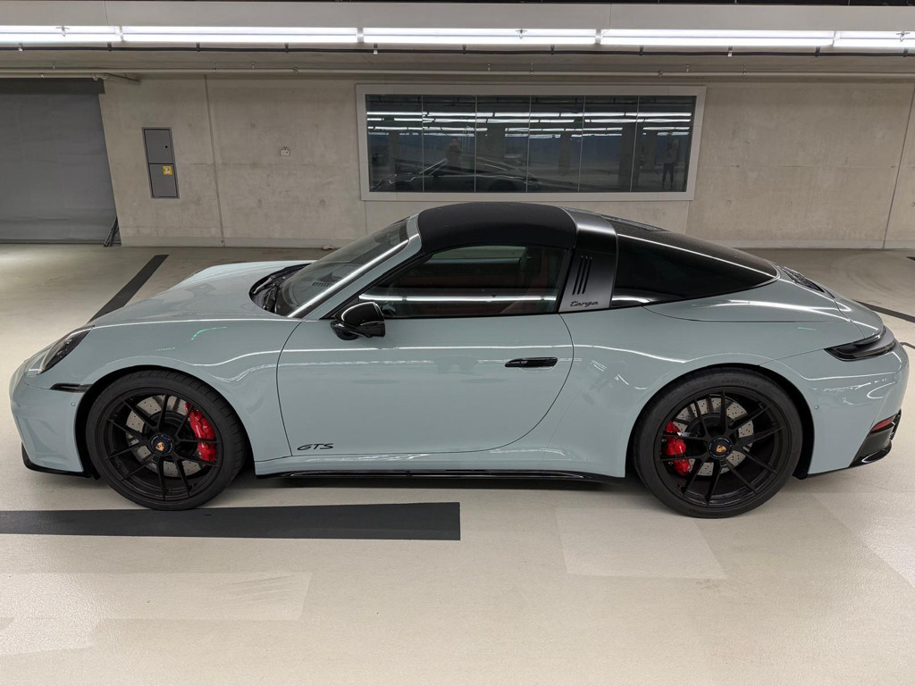 Porsche 992