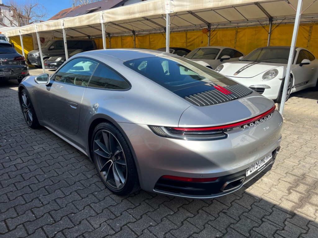 Porsche 992