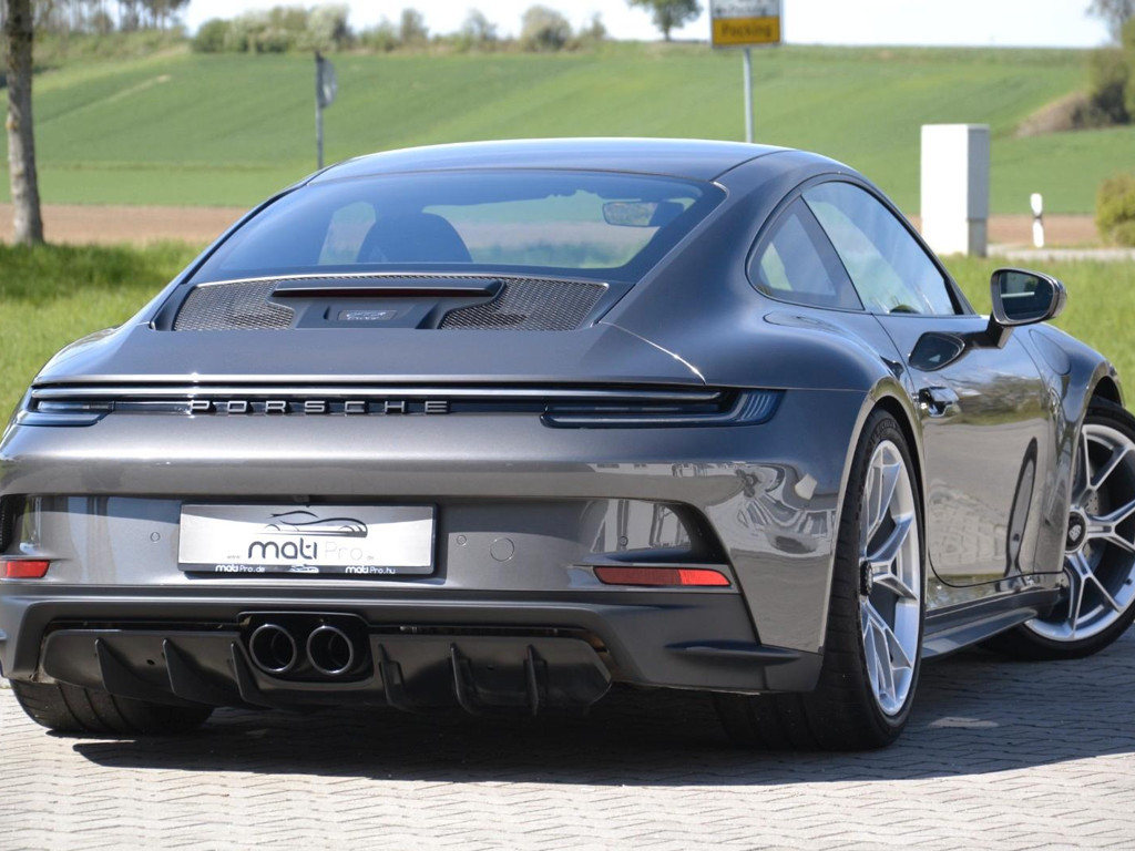Porsche 992