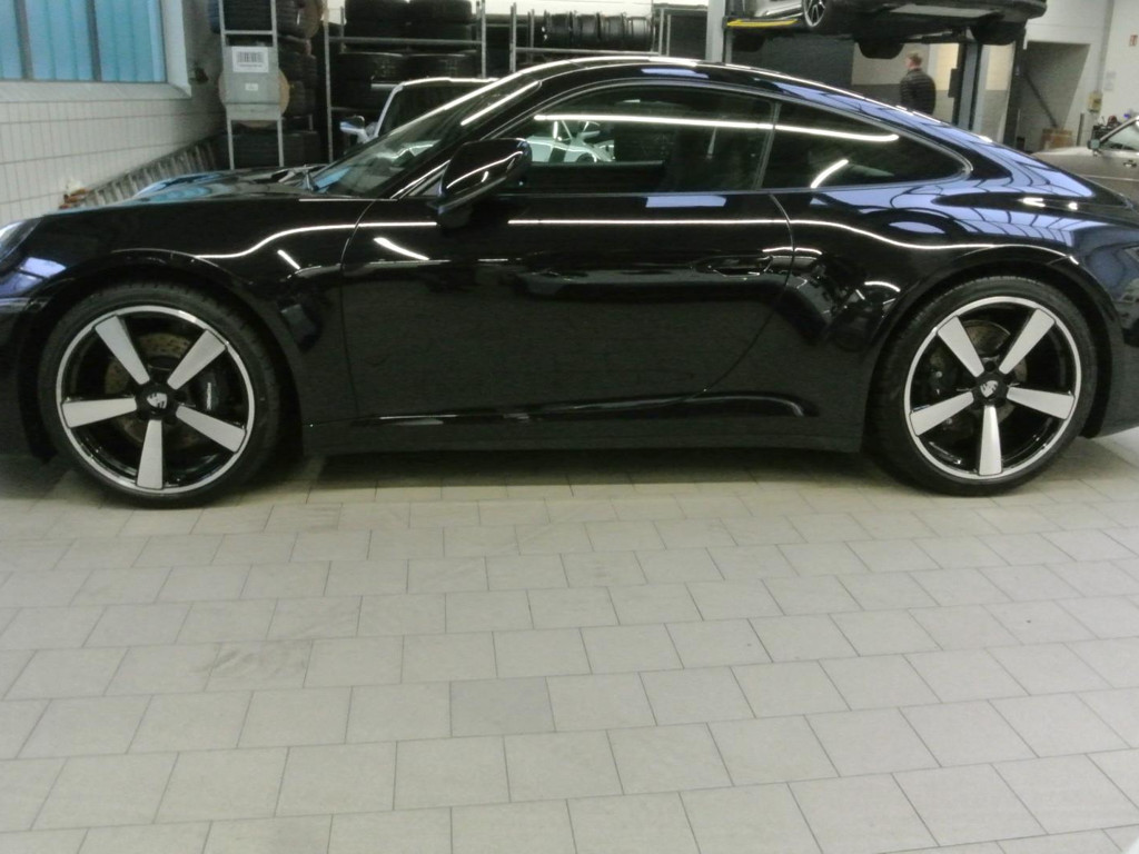 Porsche 992