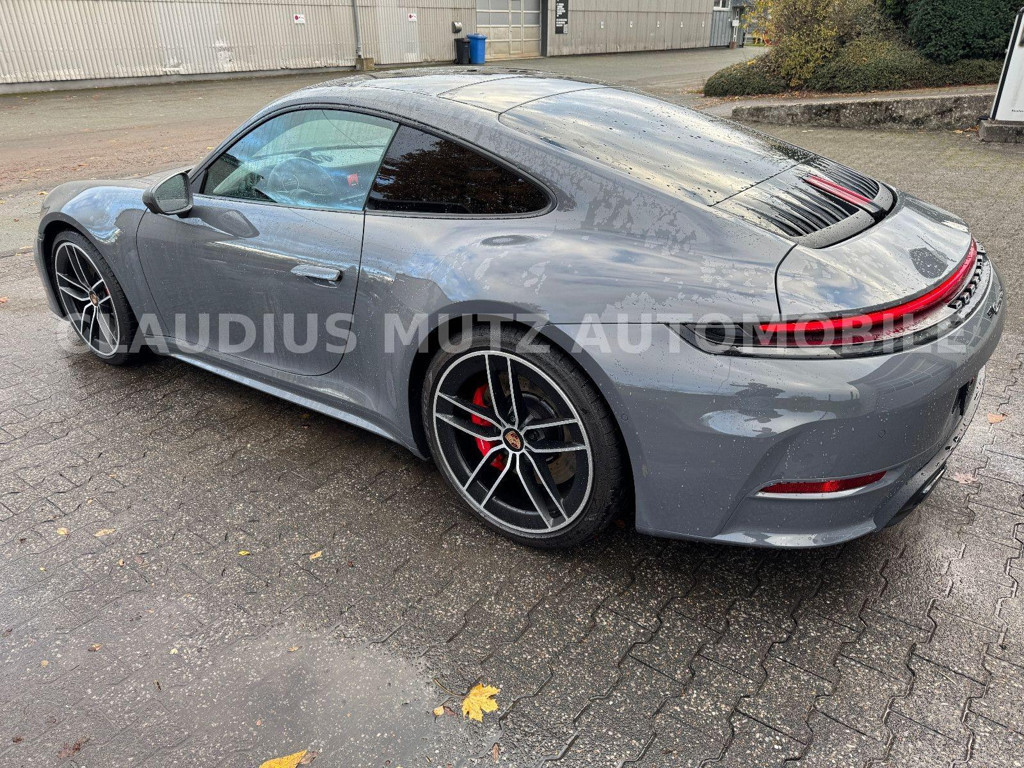 Porsche 992