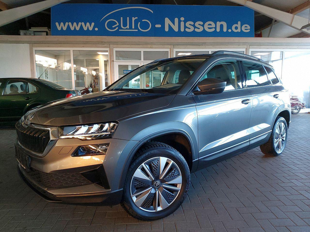 Skoda Karoq 2023 Benzine
