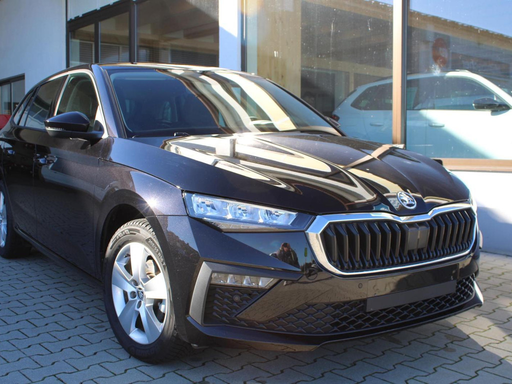 Skoda Scala 2025 Benzine