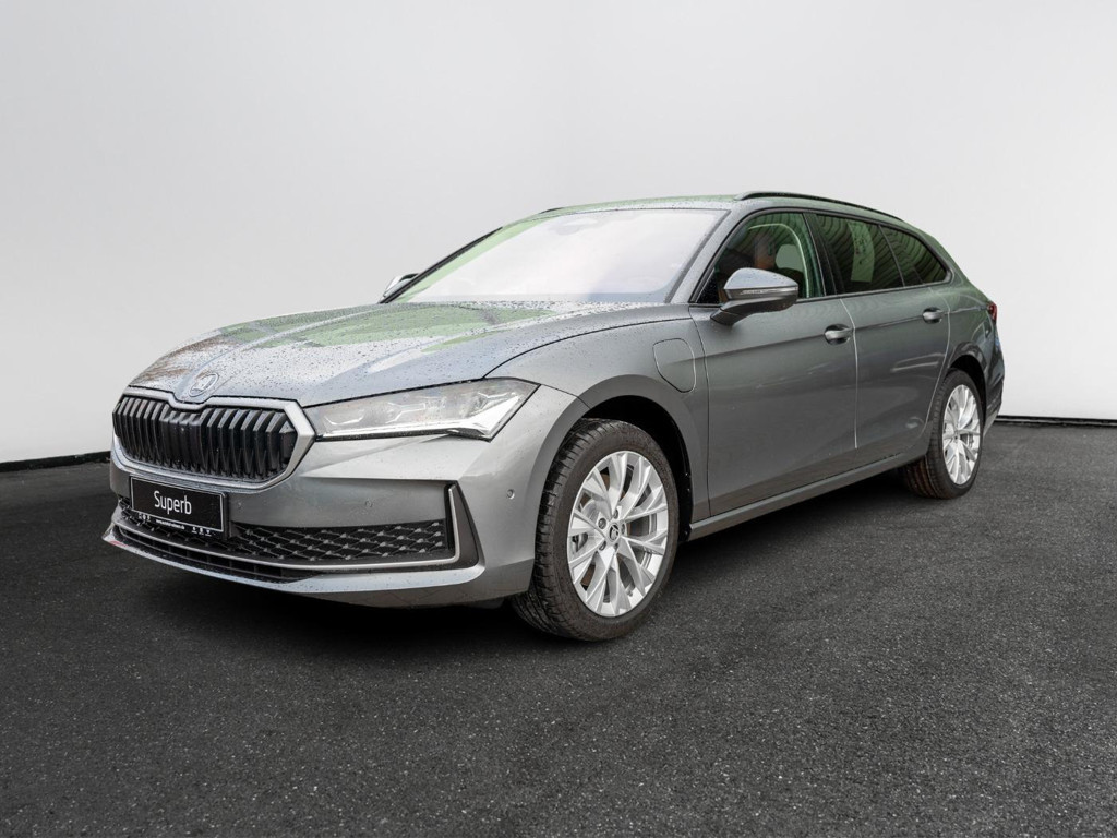 Skoda Superb 2025 Hybride Benzine