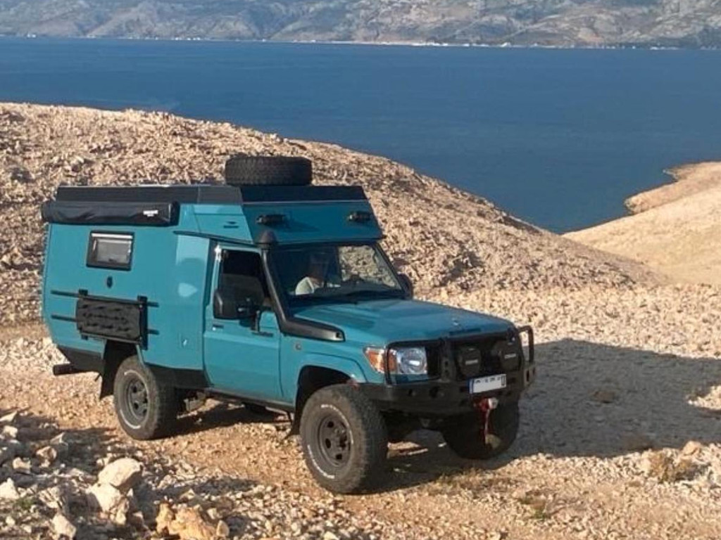 Toyota Land Cruiser 2023 Benzine