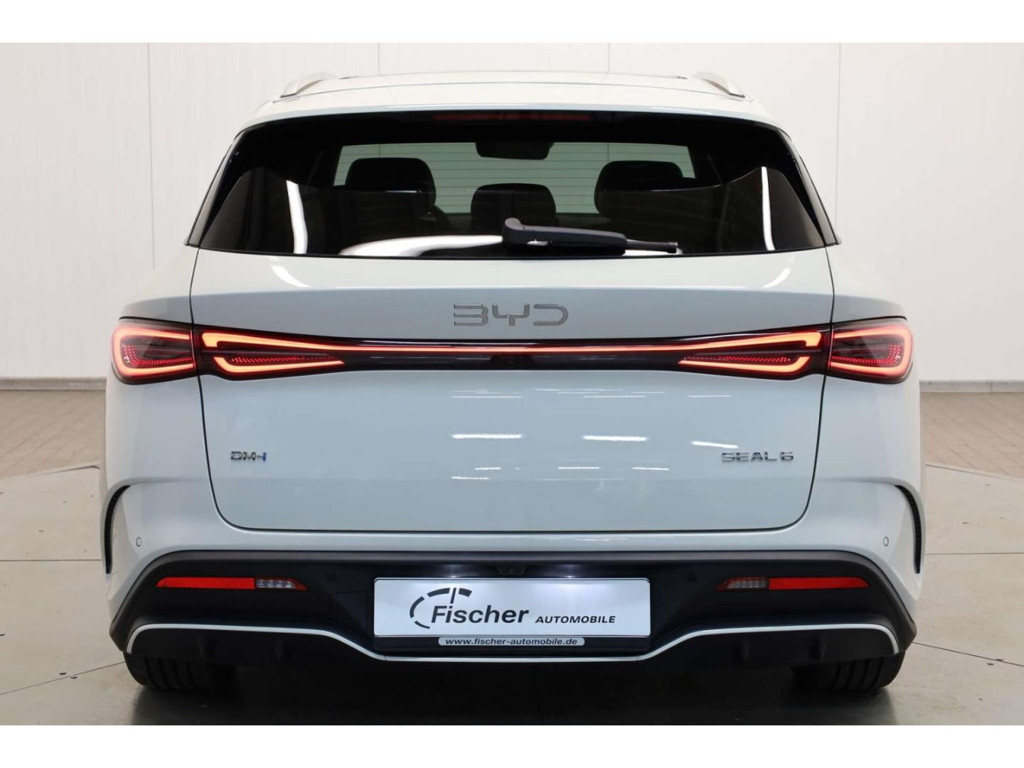 BYD Seal 6