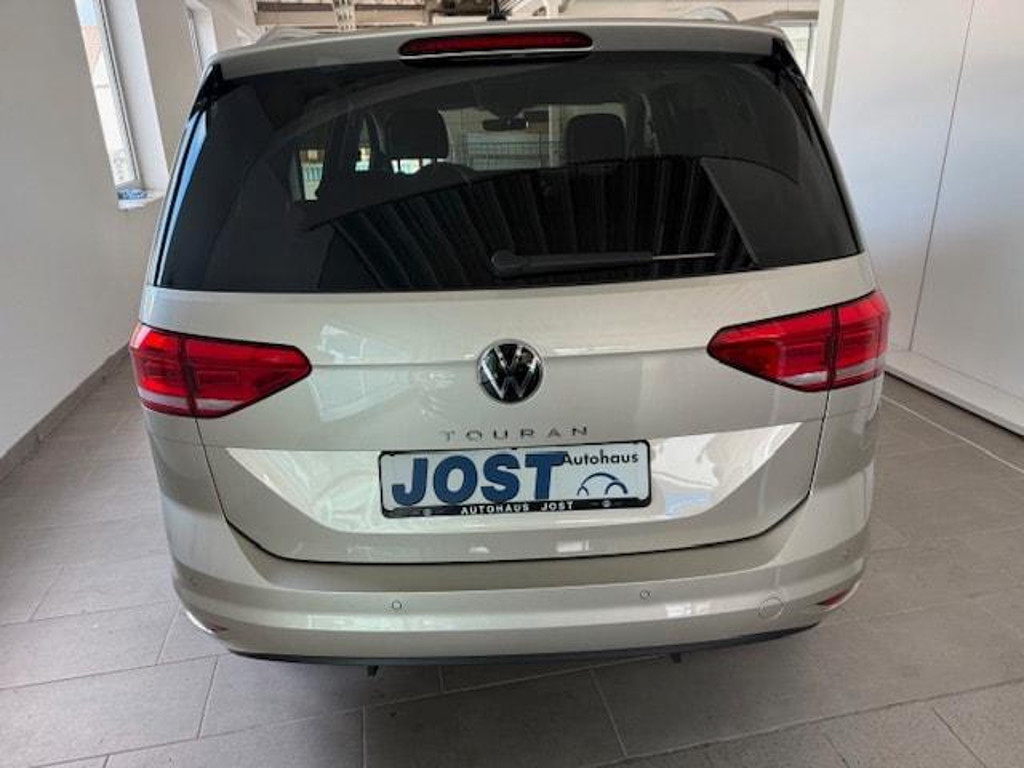 Volkswagen Touran 2024 Benzine