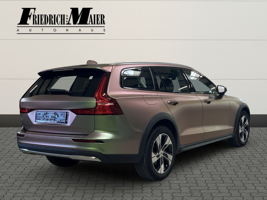 Volvo V60 Cross Country