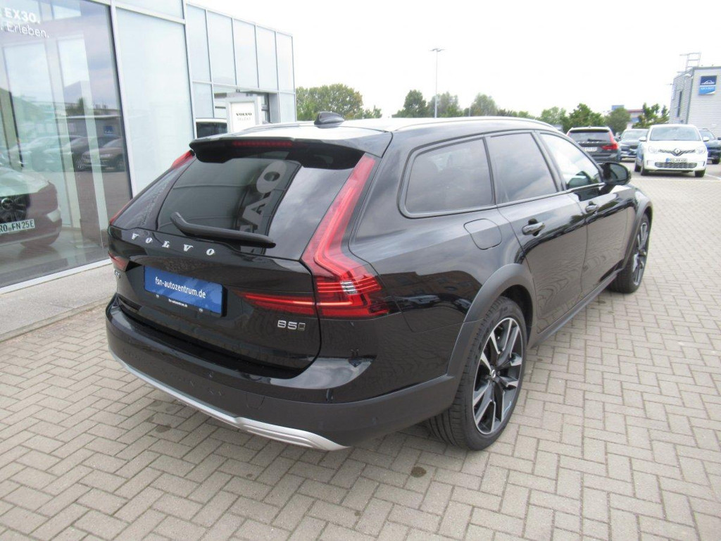 Volvo V90 Cross Country