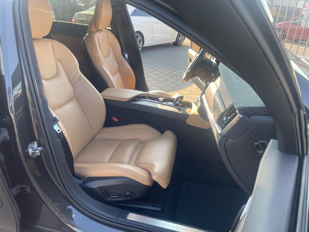 Volvo V90 Cross Country