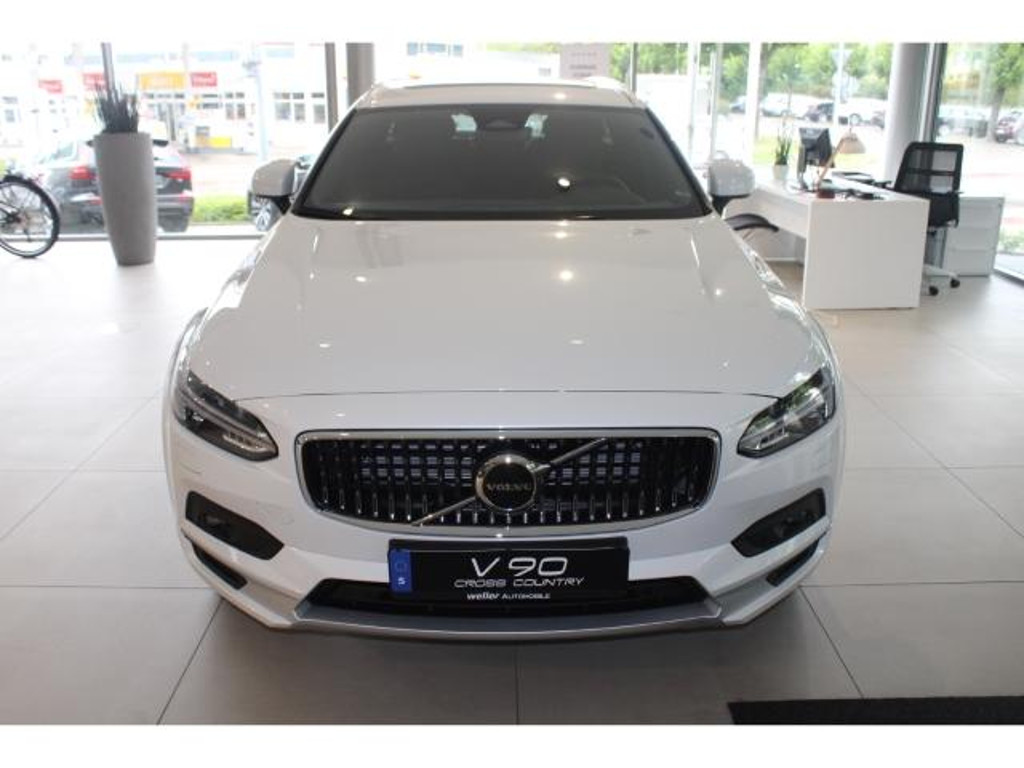 Volvo V90 Cross Country