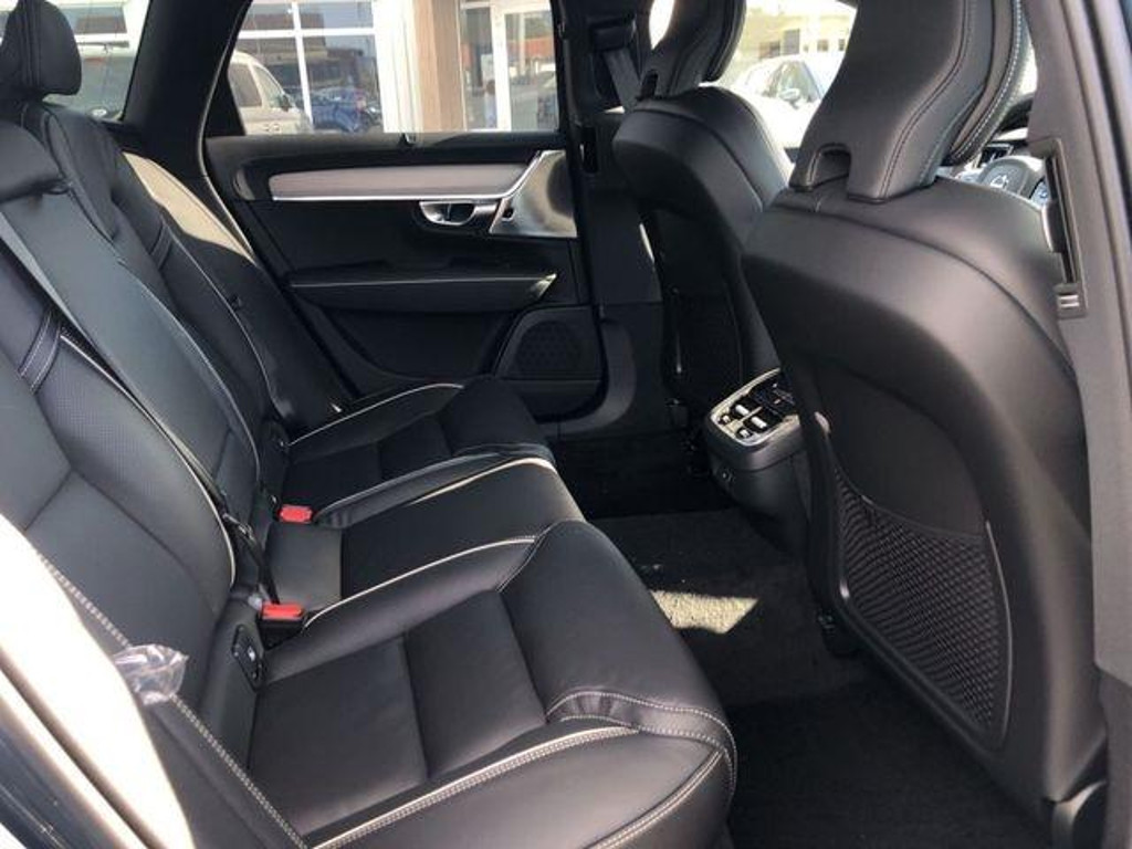 Volvo V90 Cross Country