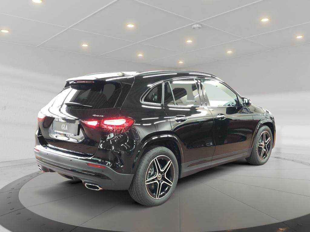 Mercedes-Benz GLA-Klasse 2024 Benzine