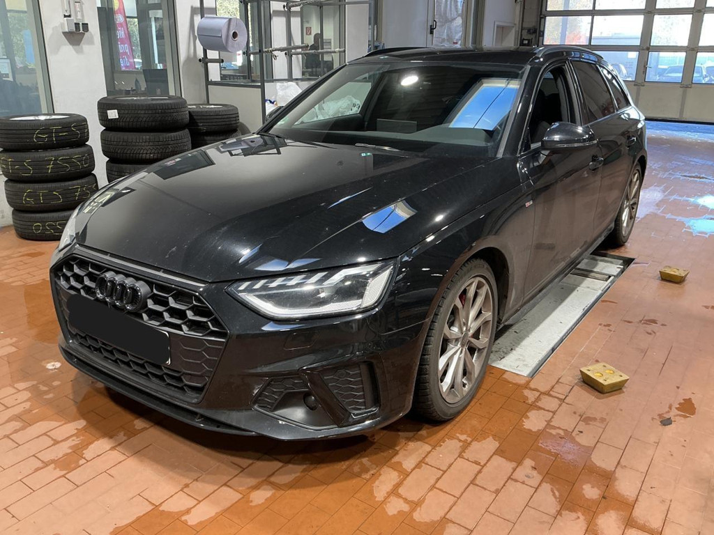 Audi A4 2022 Benzine