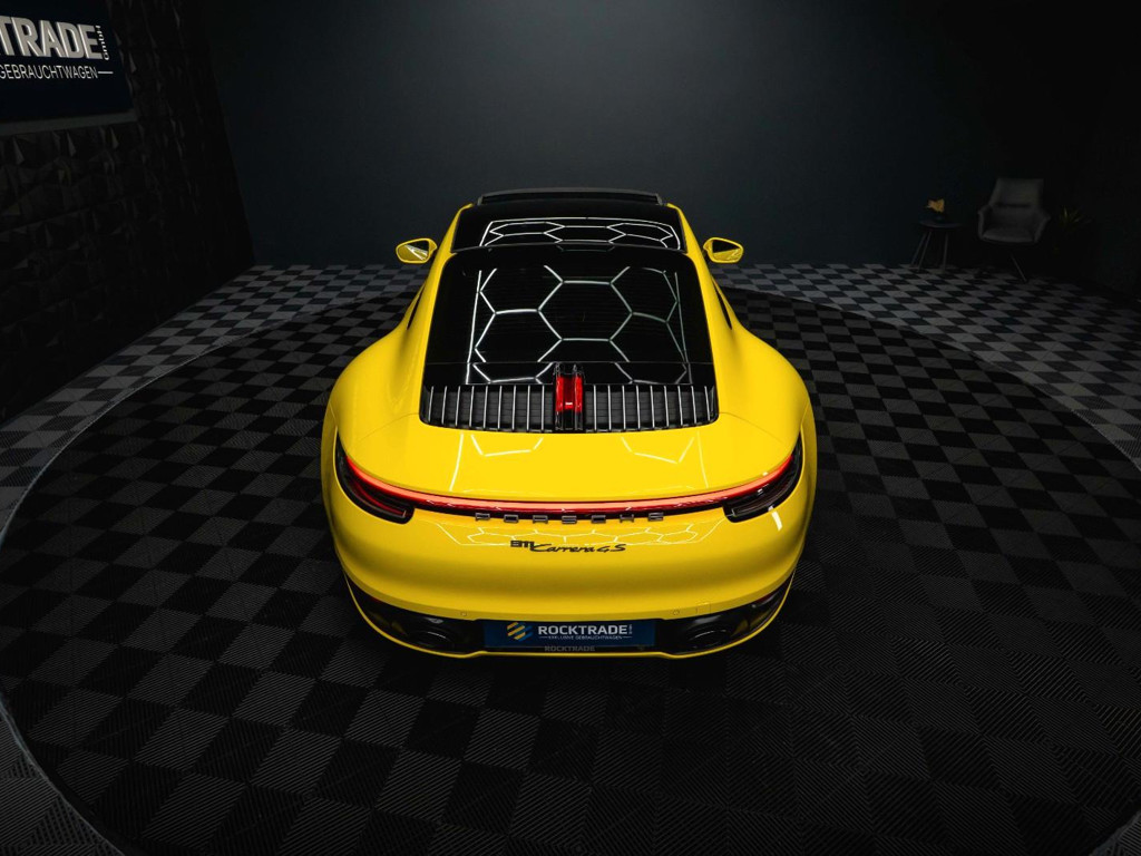 Porsche 992