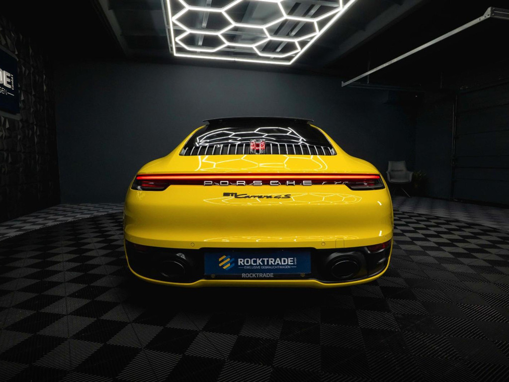 Porsche 992