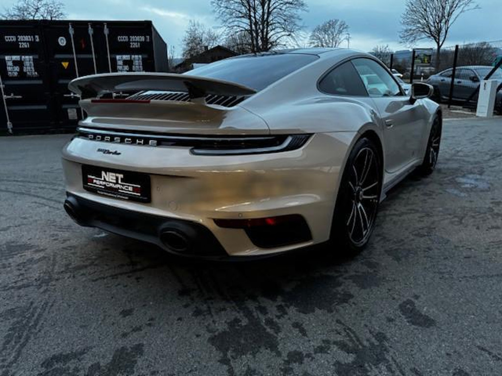 Porsche 992