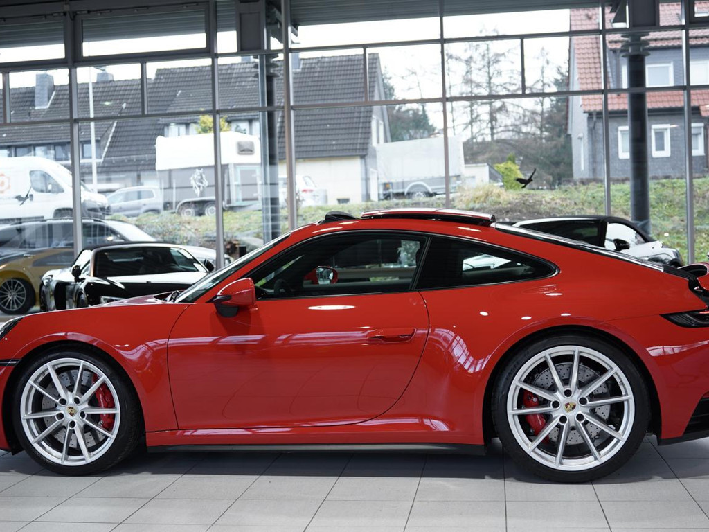 Porsche 992