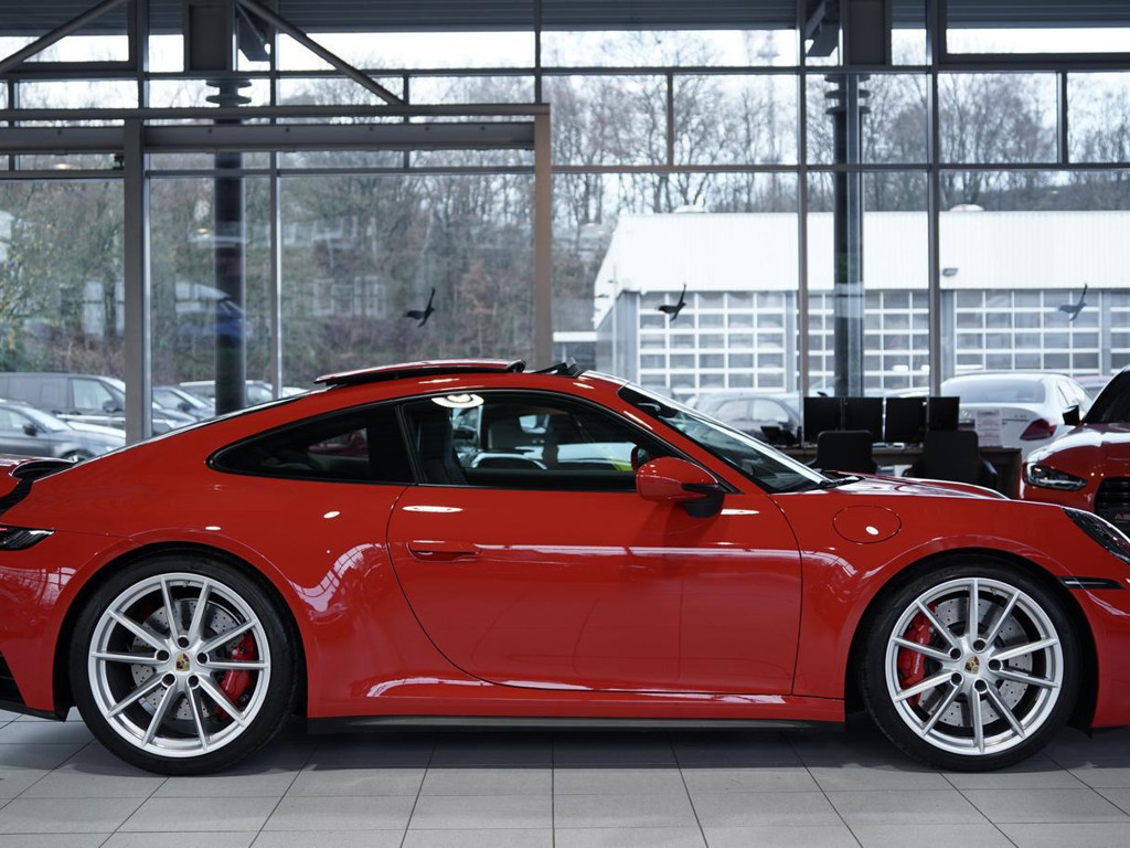 Porsche 992