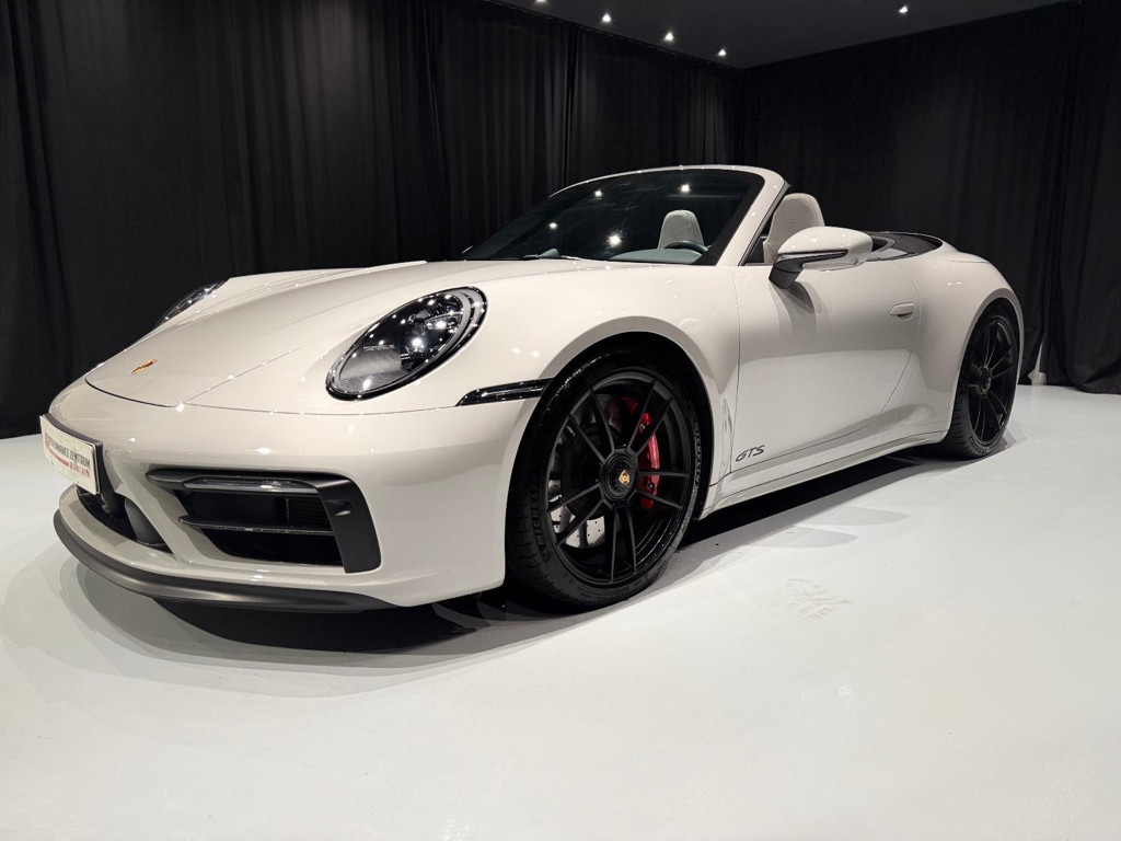 Porsche 992