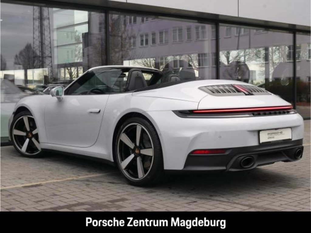 Porsche 992