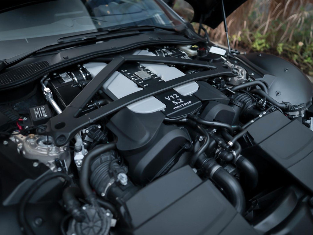 Aston Martin Vantage