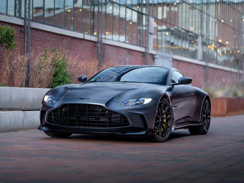Aston Martin Vantage