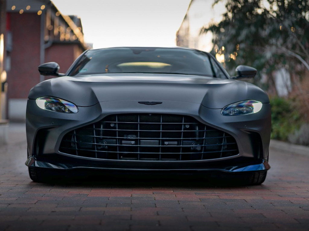 Aston Martin Vantage