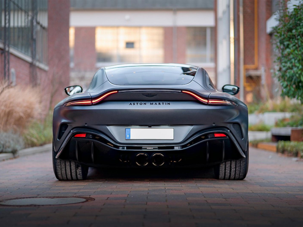 Aston Martin Vantage