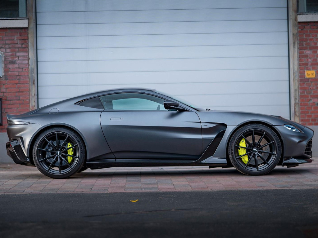 Aston Martin Vantage