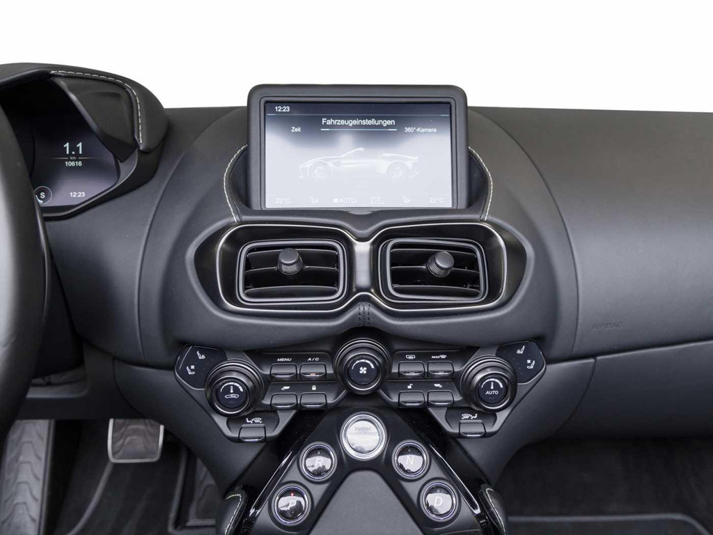 Aston Martin V8 Vantage