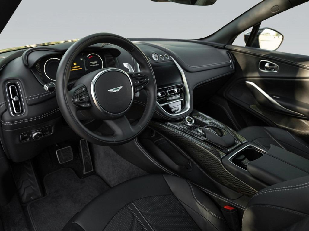 Aston Martin DBX