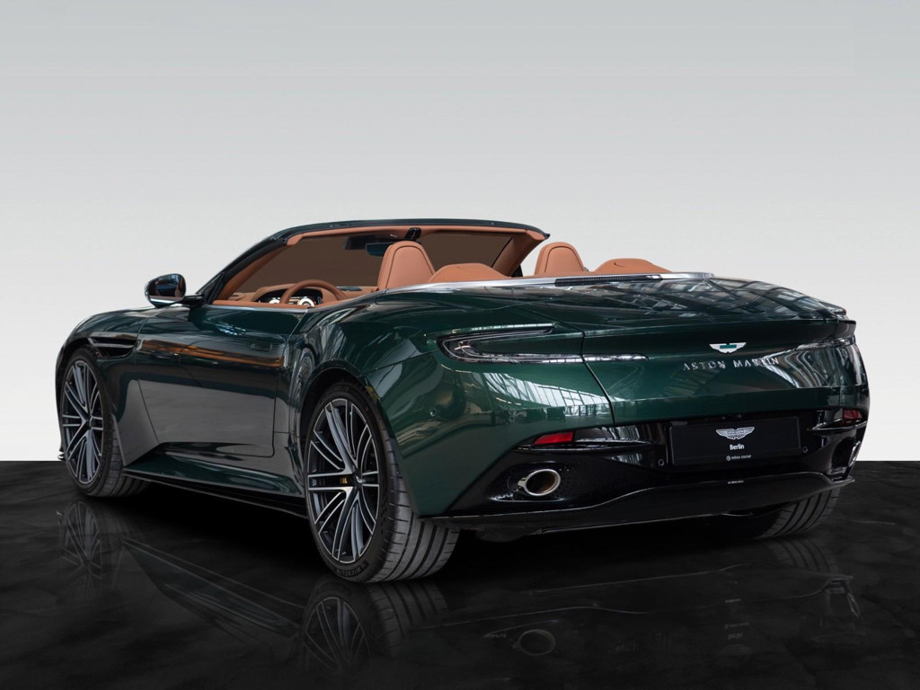 Aston Martin DB12
