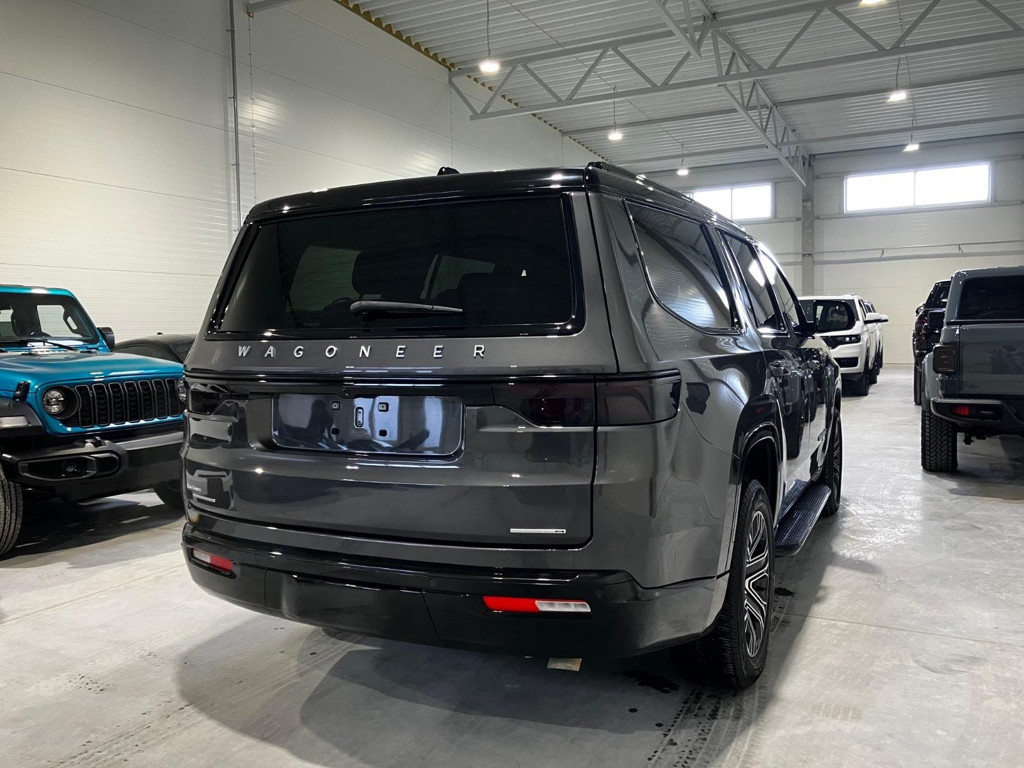 Jeep Wagoneer