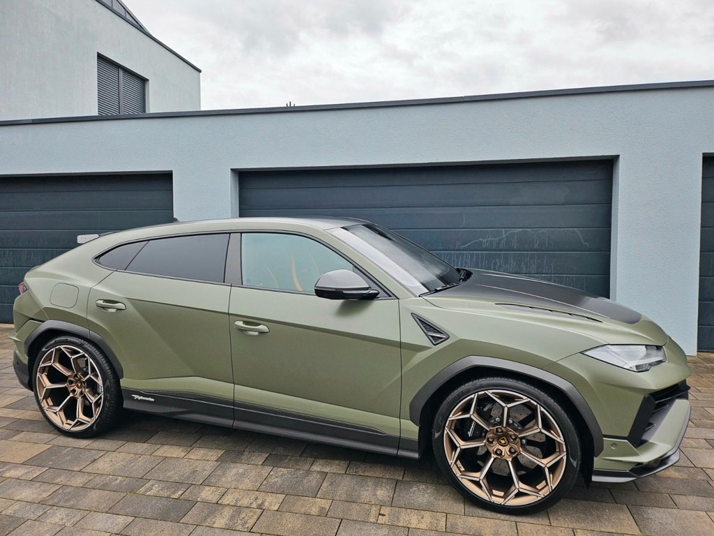 Lamborghini Urus 2023 Benzine