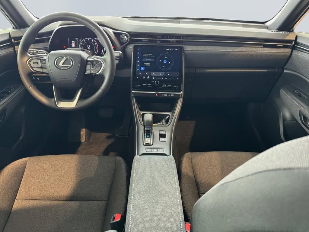 Lexus LBX