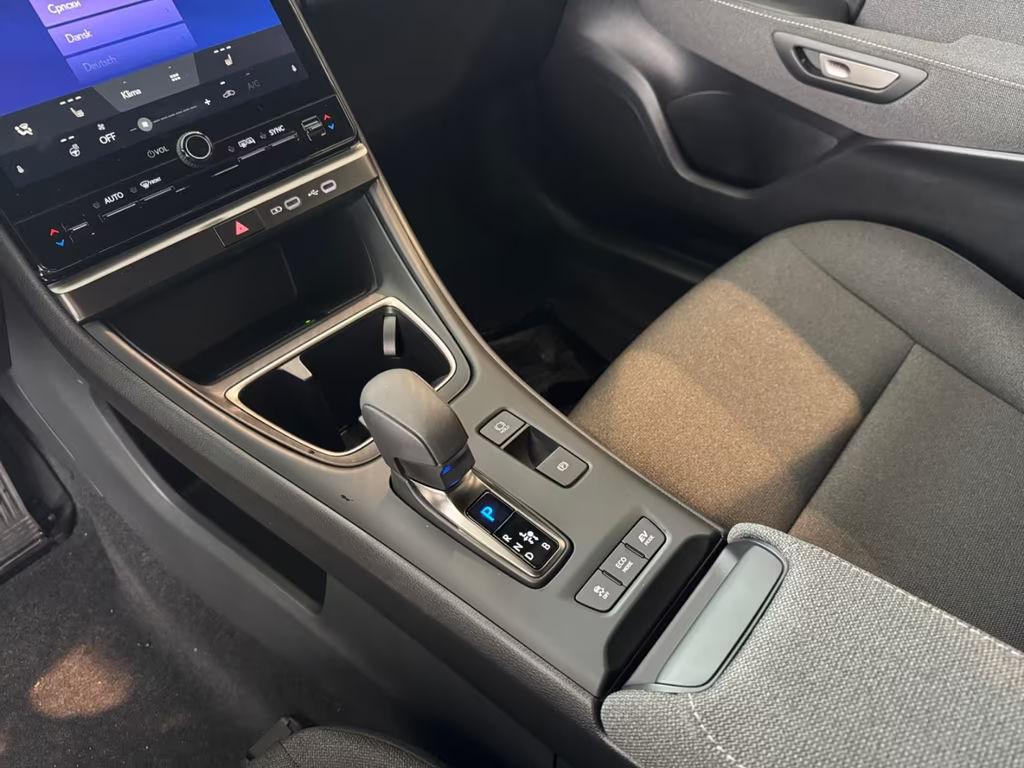 Lexus LBX